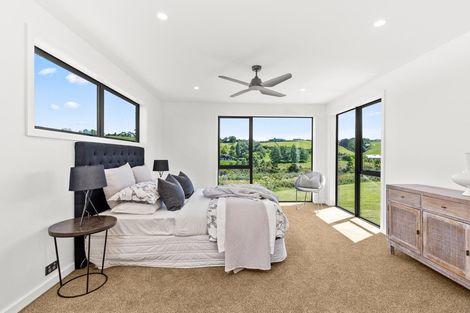 Photo of property in 3 Penney Rise, Matakana, 0985