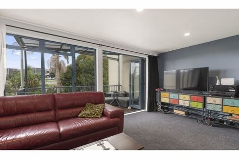 Photo of property in 6/6-8 Pannill Place, Oteha, Auckland, 0632