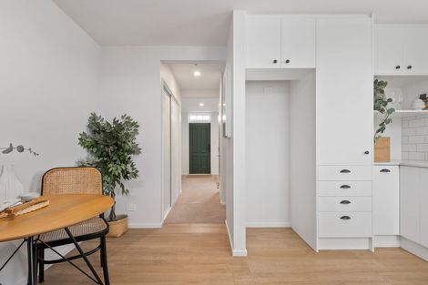 Photo of property in 4/30 Hargest Crescent, Sydenham, Christchurch, 8023