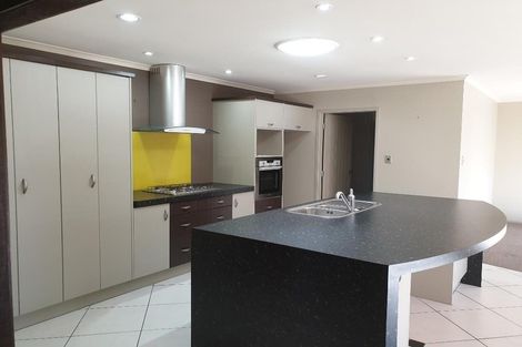 Photo of property in 9 Roderick Place, Rototuna, Hamilton, 3210