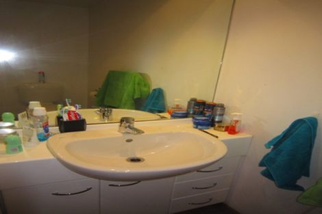 Photo of property in 4b/5 Kent Terrace, Mount Victoria, Wellington, 6011