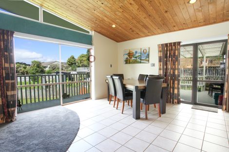 Photo of property in 5 John Street, Raglan, 3225