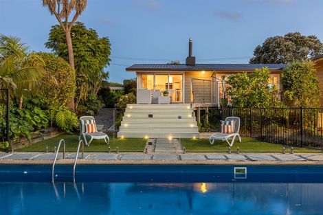 Photo of property in 74 Bleakhouse Road, Howick, Auckland, 2014