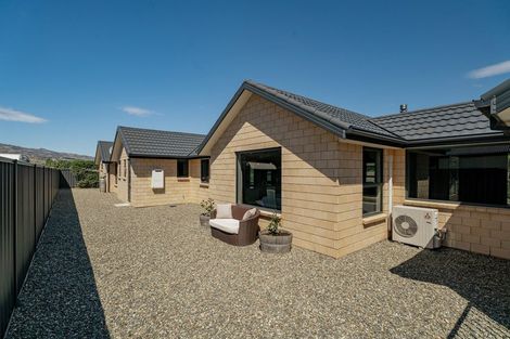 Photo of property in 12 Ethereal Crescent, Mount Pisa, Cromwell, 9383