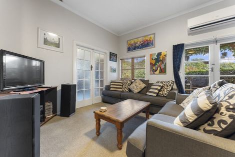 Photo of property in 36 Muhunoa Road West, Ohau, Levin, 5570