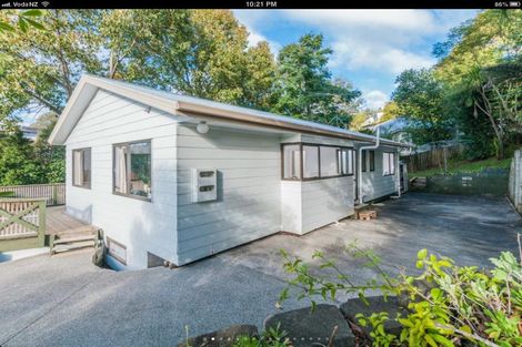 Photo of property in 2/21 Walnut Lane, Browns Bay, Auckland, 0630