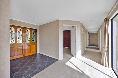 Photo of property in 311 Croydon Road, Midhirst, Stratford, 4394