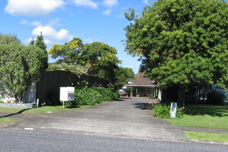 Photo of property in 15 Sheralee Place, Bucklands Beach, Auckland, 2014