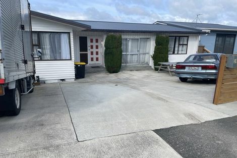 Photo of property in 30 Akaroa Drive, Maupuia, Wellington, 6022