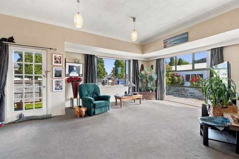Photo of property in 30 Memorial Place, Waitara, 4320