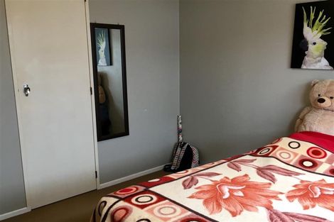 Photo of property in 15 Goddard Grove, Churton Park, Wellington, 6037