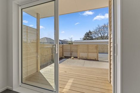 Photo of property in 4/5 Westminster Road, Wainuiomata, Lower Hutt, 5014