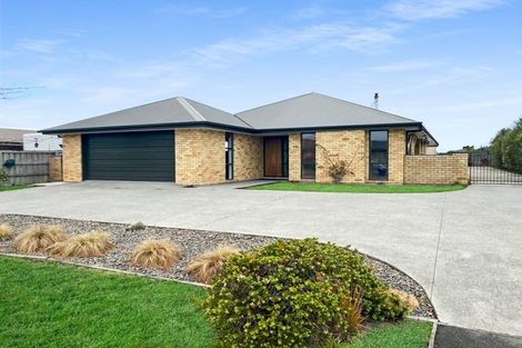 Photo of property in 4 Pemberton Drive, Amberley, 7410