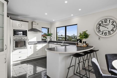 Photo of property in 1 Motiti Road, Papamoa Beach, Papamoa, 3118