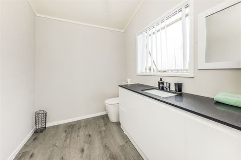 Photo of property in 4/8 Wood Street, Papakura, 2110