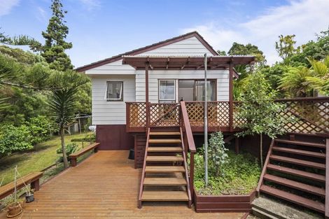Photo of property in 1/10 Halder Place, Torbay, Auckland, 0632