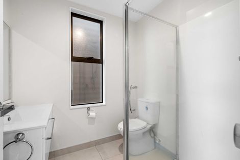 Photo of property in 15 Battalion Drive, Papakura, 2110