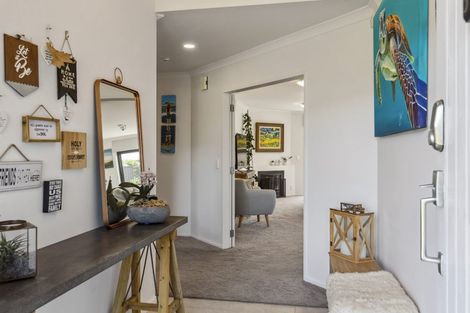 Photo of property in 25 Stella Court, Paraparaumu, 5032