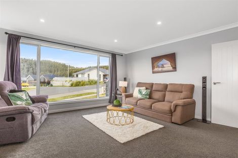 Photo of property in 16 Schooner Drive, Whitby, Porirua, 5024