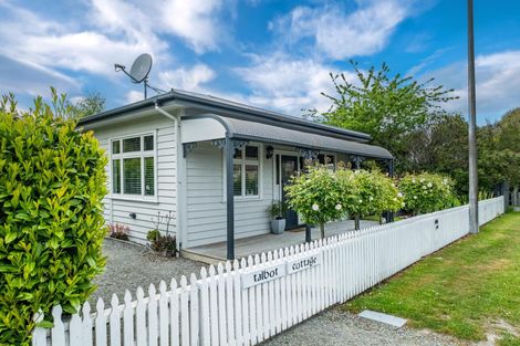 Photo of property in 143 Talbot Street, Geraldine, 7930