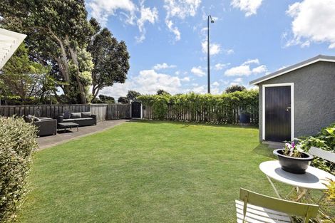 Photo of property in 23 Marine Parade, Eastbourne, Lower Hutt, 5013
