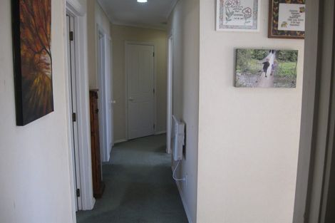 Photo of property in 8a Bowen Street, Cambridge, 3434