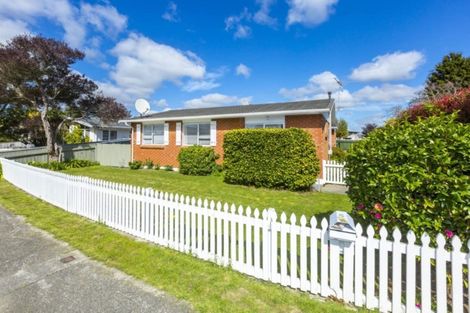 Photo of property in 1/9 Denver Grove, Totara Park, Upper Hutt, 5018