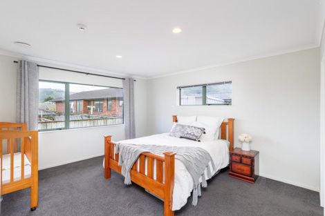 Photo of property in 56 Percy Kinsman Crescent, Riverstone Terraces, Upper Hutt, 5018