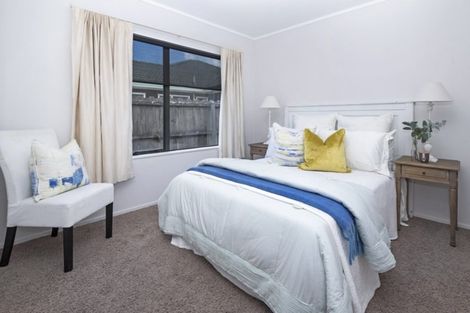 Photo of property in 7 Robina Court, Burswood, Auckland, 2013