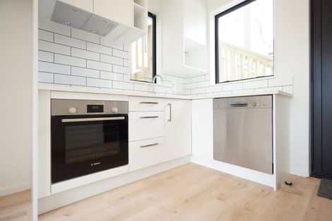 Photo of property in 3/22 Takapu Street, Henderson, Auckland, 0612