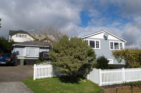 Photo of property in 3 Island View Terrace, Cockle Bay, Auckland, 2014