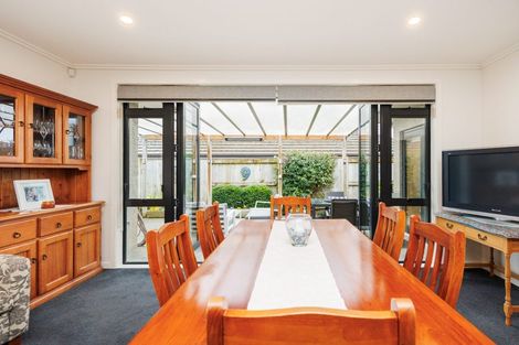 Photo of property in 7 Vaucluse Heights, Fitzherbert, Palmerston North, 4410