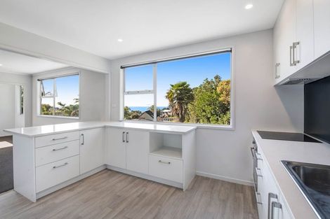 Photo of property in 22 Glenelg Road, Red Beach, 0932