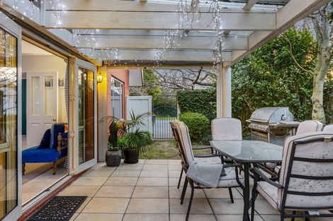 Photo of property in 2 Lewisham Park, St Albans, Christchurch, 8052