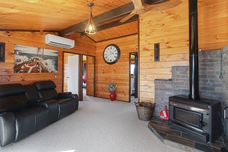 Photo of property in 100 Wharf Road, Clarks Beach, Pukekohe, 2679