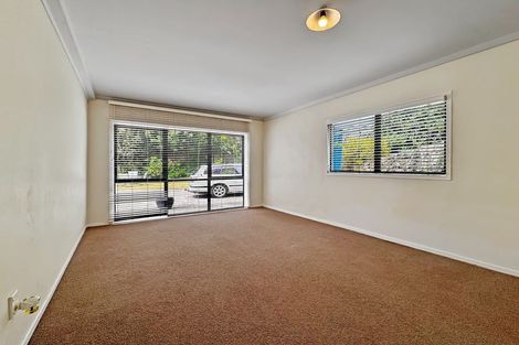 Photo of property in 1/20a Hauraki Road, Hauraki, Auckland, 0622