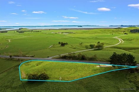 Photo of property in 3884 Kaipara Coast Highway, Mangakura, 0984