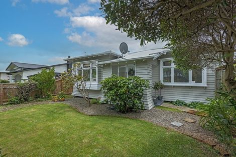 Photo of property in 10 Mahoe Avenue, Takaro, Palmerston North, 4410