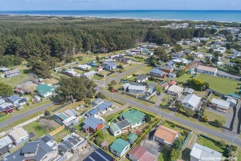 Photo of property in 35 Ruanui Street, Himatangi Beach, Foxton, 4891