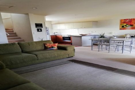 Photo of property in 21 Mt Lebanon Lane, Henderson, Auckland, 0612