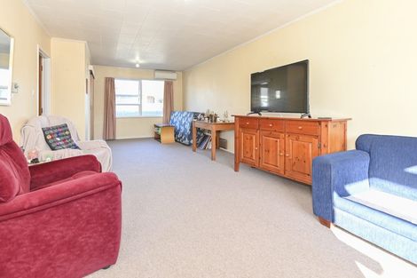 Photo of property in 2/413 Avenue Road West, Hastings, 4122