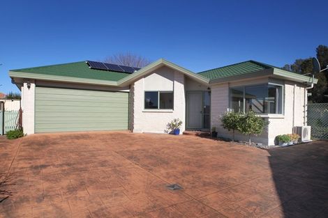 Photo of property in 6a Dules Walk, Taradale, Napier, 4112