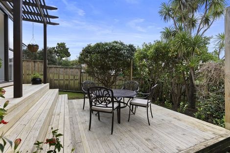 Photo of property in 4/15 Roseberry Avenue, Birkenhead, Auckland, 0626