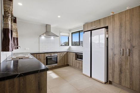 Photo of property in 90 Tabraham Crescent, Pyes Pa, Tauranga, 3112