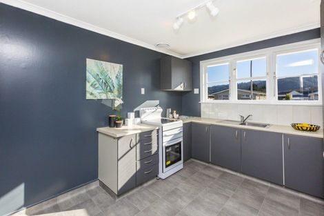 Photo of property in 16 Joseph Grove, Elderslea, Upper Hutt, 5018