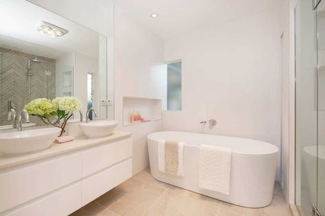 Photo of property in 24 Gills Road, Bucklands Beach, Auckland, 2014