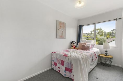 Photo of property in 2/14 Celina Place, Browns Bay, Auckland, 0630