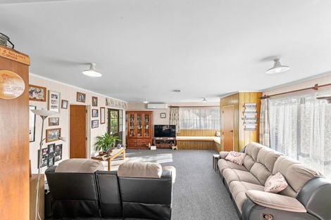 Photo of property in 1 Airedale Place, Waitara, 4320
