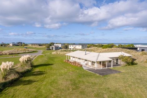 Photo of property in 17 Nunu Drive, Flat Point, Masterton, 5883