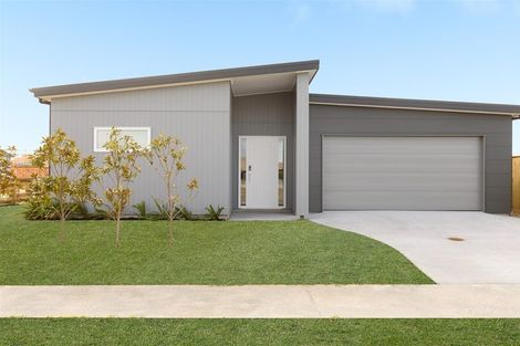 Photo of property in 14 Awatira Drive, Papamoa Beach, Papamoa, 3118